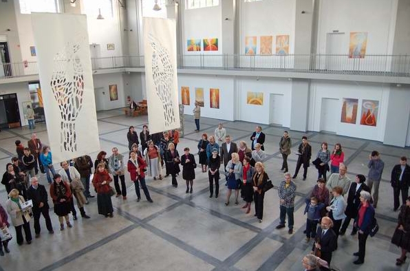 Ze společné výstavy ČESKÉ UMĚNÍ NOVÉHO HUMANISMU v galerii SZYB WILSON v polských Katovicích v květnu 2010